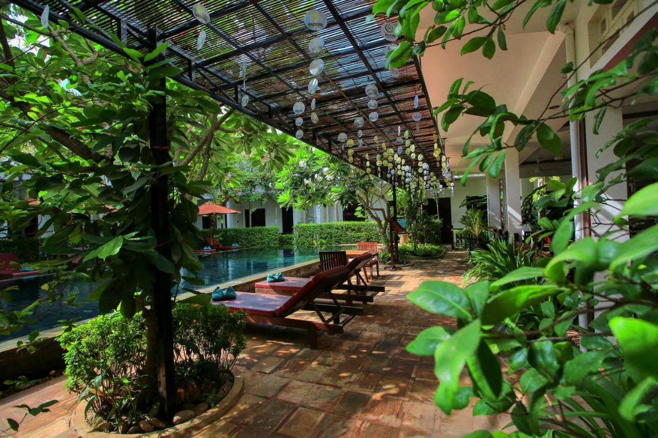 The Moon Residence & Spa Siem Reap Exteriör bild