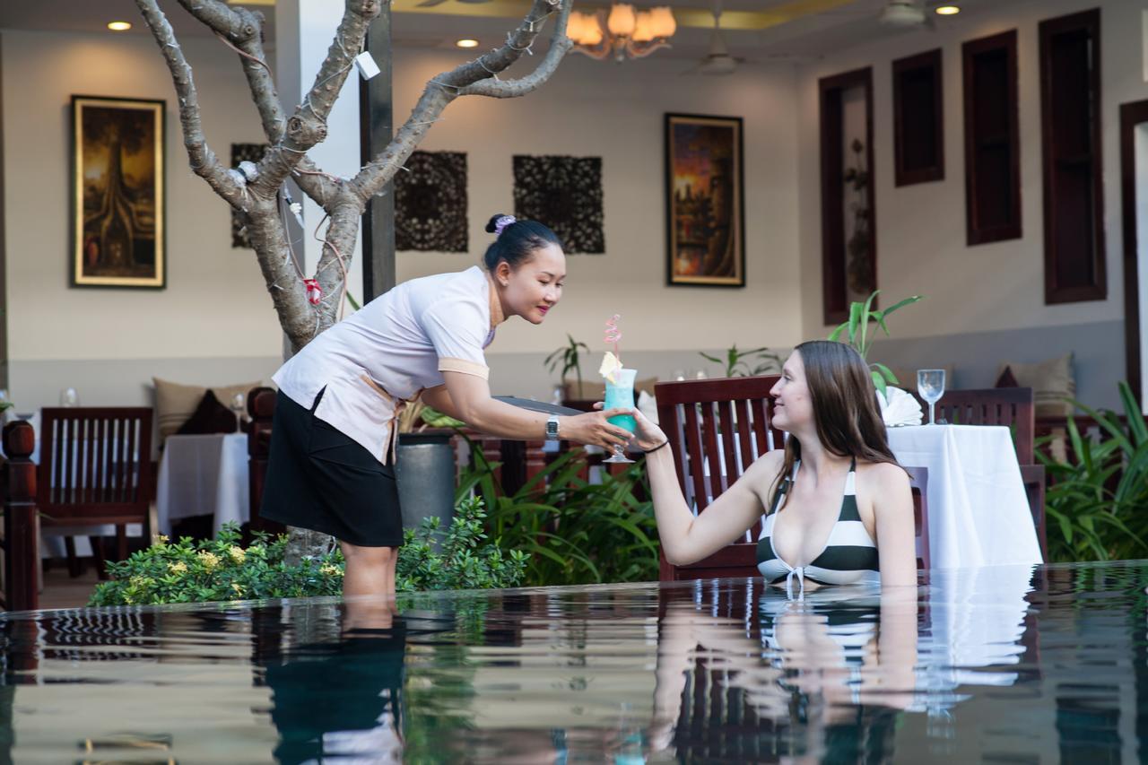The Moon Residence & Spa Siem Reap Exteriör bild